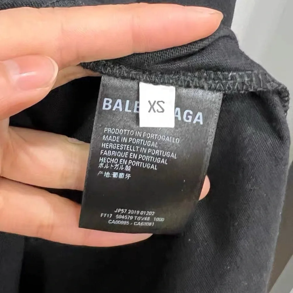 🚩steal authentic Balenciaga Black Graphic Tee - Picture 3 of 4